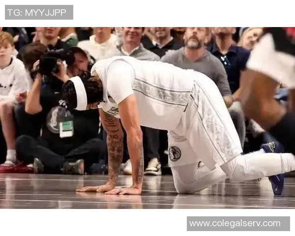 浓眉因腿部伤势缺席周日对活塞比赛球队面临严峻考验