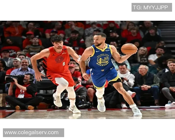 库里本赛季对阵拓者表现惊艳却遭遇三连败令人唏嘘 库里本赛季对阵拓者表现惊艳却遭遇三连败令人唏嘘