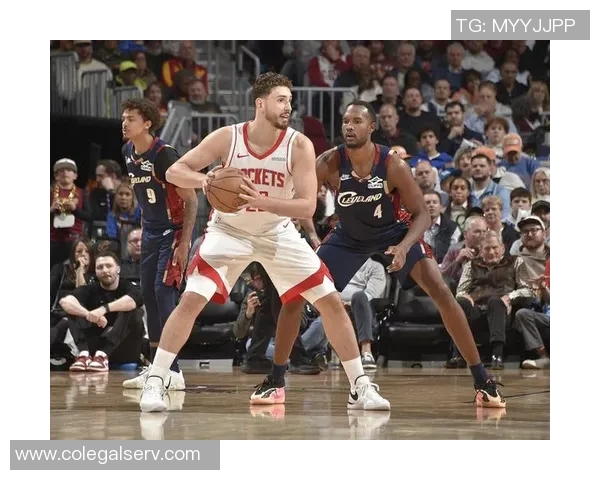 莫布里高效表现7投5中贡献14分5篮板4助攻三分球命中率出色 莫布里高效表现7投5中贡献14分5篮板4助攻三分球命中率出色