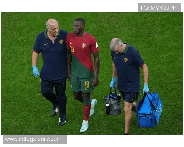 法媒报道努诺门德斯回归训练场复出时间仍未确定