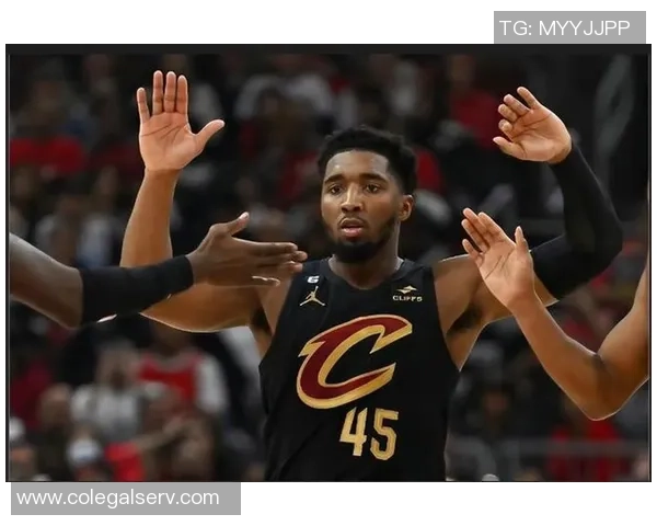 米切尔绝杀失手全场表现低迷24投仅中6分数惨淡正负值垫底 米切尔绝杀失手全场表现低迷24投仅中6分数惨淡正负值垫底