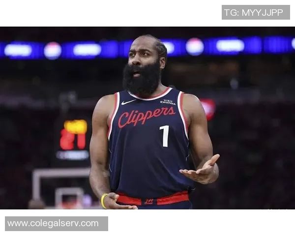 哈登右肩僵硬热身后将决定是否对阵勇士的出战情况