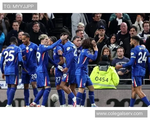 前阿森纳门将策划拳击赛切尔西热刺传奇球员同台竞技