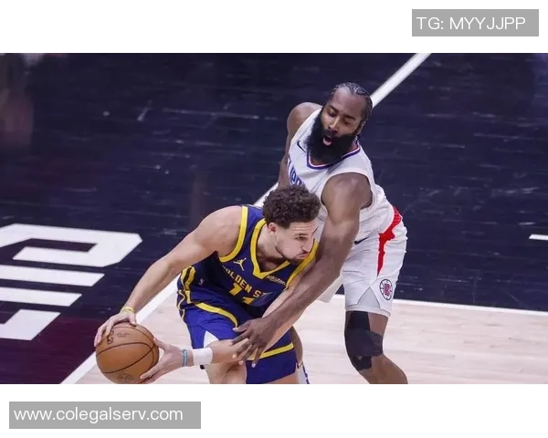 克莱谈与对手互喷的背后:我对胜利的执着与无法控制的情绪 克莱谈与对手互喷的背后:我对胜利的执着与无法控制的情绪